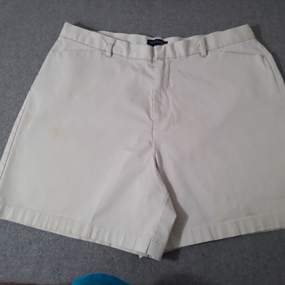 Dockers Khaki Shorts - Stretch - Size 14